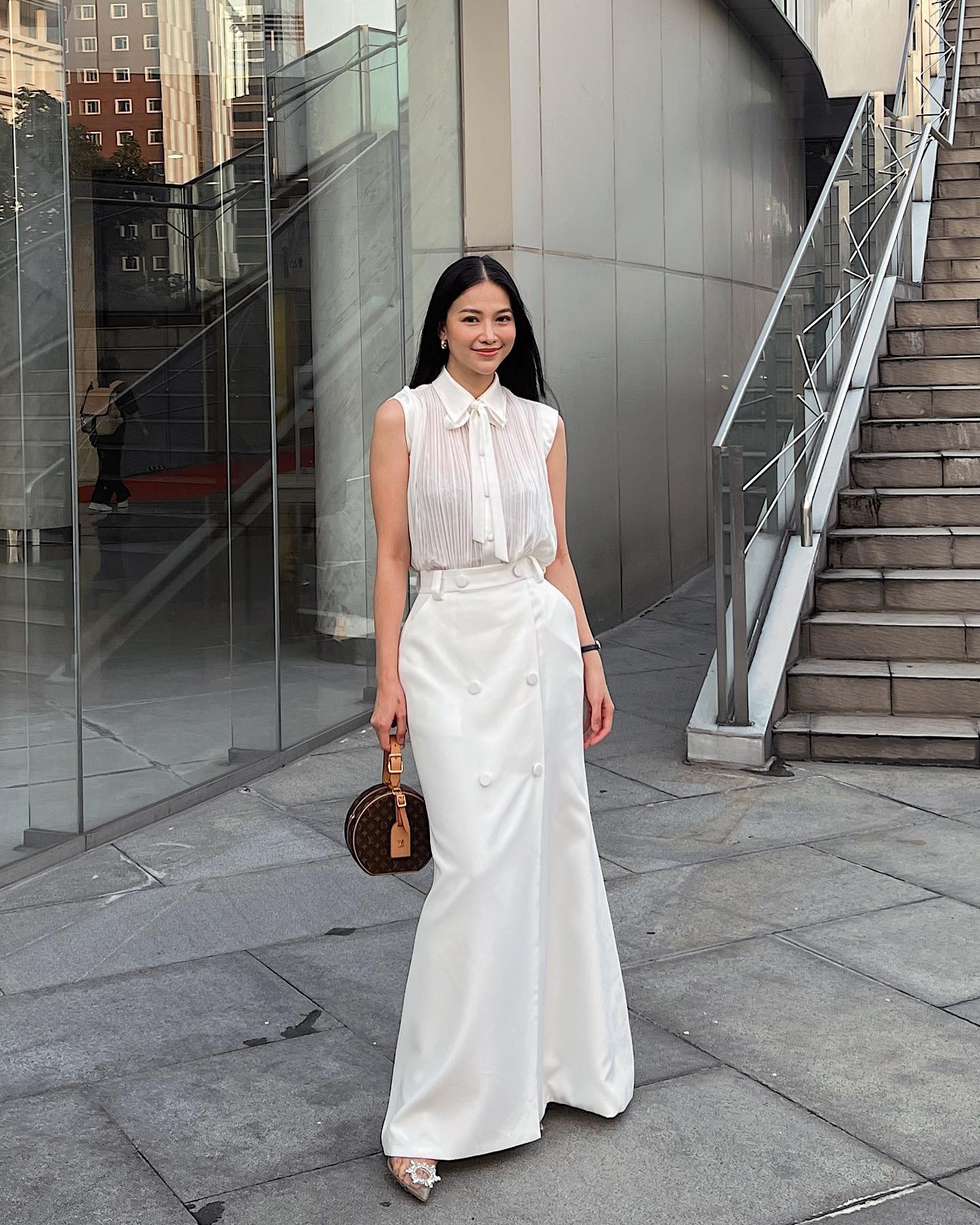 4 mỹ nhân Việt mặc chân váy dài đẹp nhất, có nàng cao chưa đến 1m60 nhưng phối đồ tôn dáng cực khéo-2