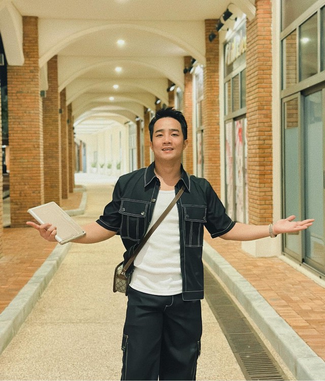 Nam Tào mới của Táo quân 2024: Cưới vợ đẹp như hot girl, con gái cũng là hot tiktoker nhí nổi tiếng-1