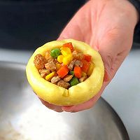 Mâm cơm Giao thừa làm thêm món bát vàng bát ngọc để cả năm viên mãn, tròn đầy-17