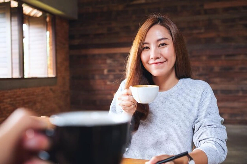 Đang say nắng cấp trên, tôi tỉnh ngộ nhờ ly cà phê không đường của bạn-1