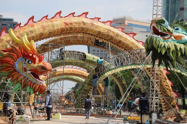 Chiêm ngắm linh vật rồng ôm trọn đất trời ở phố núi Đắk Lắk dài 16m-10