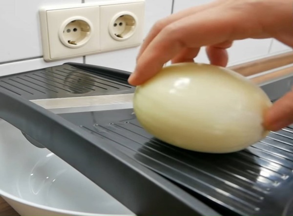 Tiệc tùng quá nhiều, giải ngấy cho gia đình bằng món gỏi bắp cải thịt bò giòn ngon, dễ làm tại nhà-2