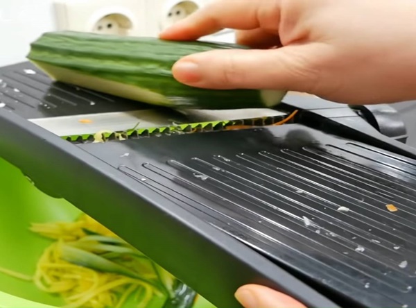 Tiệc tùng quá nhiều, giải ngấy cho gia đình bằng món gỏi bắp cải thịt bò giòn ngon, dễ làm tại nhà-4