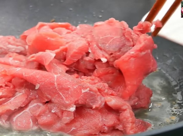 Tiệc tùng quá nhiều, giải ngấy cho gia đình bằng món gỏi bắp cải thịt bò giòn ngon, dễ làm tại nhà-11