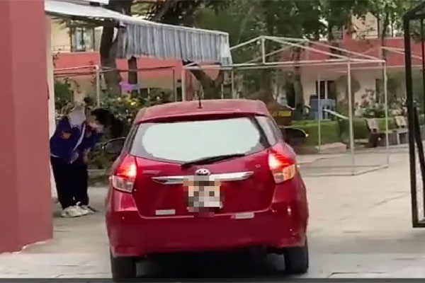 Phụ huynh mạnh tay chi tiền cho con ôn luyện vào lớp 6 trường hot-2