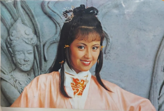 Mỹ nhân Thần điêu đại hiệp: Đẹp diễm lệ nhưng chồng chung sống 24 năm vẫn quyết ly hôn, cạo đầu đi tu-1