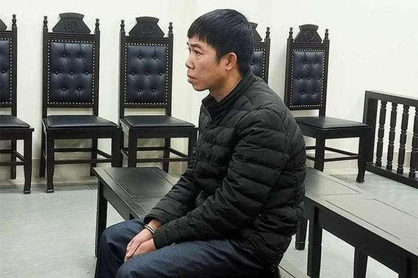 Đột nhập vào nhà, đánh vợ cũ tới tấp vì bị từ chối ngủ cùng-1