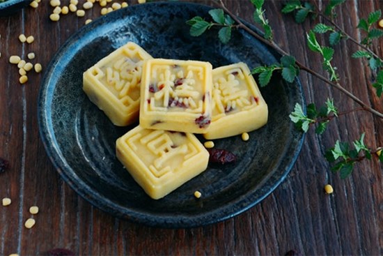 Làm 3 món bánh đậu xanh thơm ngon bày mâm cỗ cúng ông Công ông Táo hoặc 3 ngày Tết đều đẹp