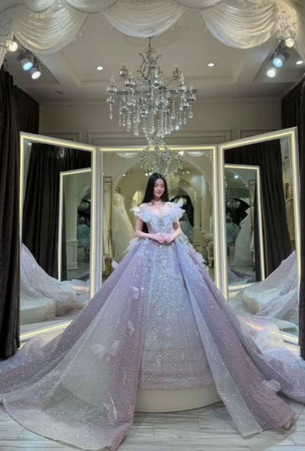 Chu Thanh Huyền đi thử váy cưới, chỉ chờ ngày Quang Hải rước về dinh-1