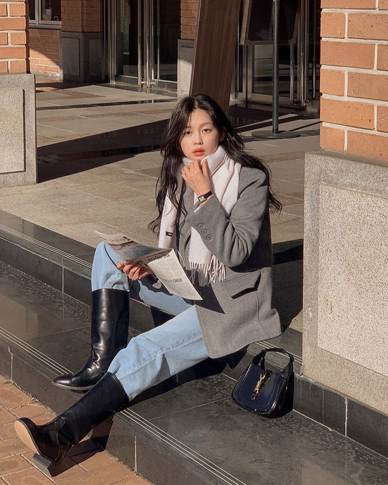 10 cách mặc áo blazer với quần jeans thanh lịch, sành điệu từ công sở ra phố-1