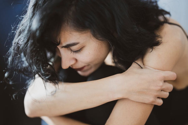 Anh tôi ném xấp tiền lên bàn rồi nói lời cay nghiệt, phản ứng của chị dâu khiến cả nhà bất ngờ-2