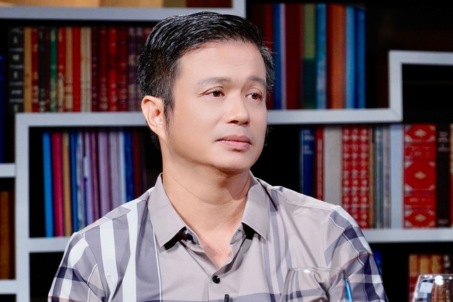 Cuộc sống của nam nghệ sĩ đóng Táo giao thông 2024: Vẫn bị gọi là Văn nghiện, ly hôn để lại nhà cho vợ-2