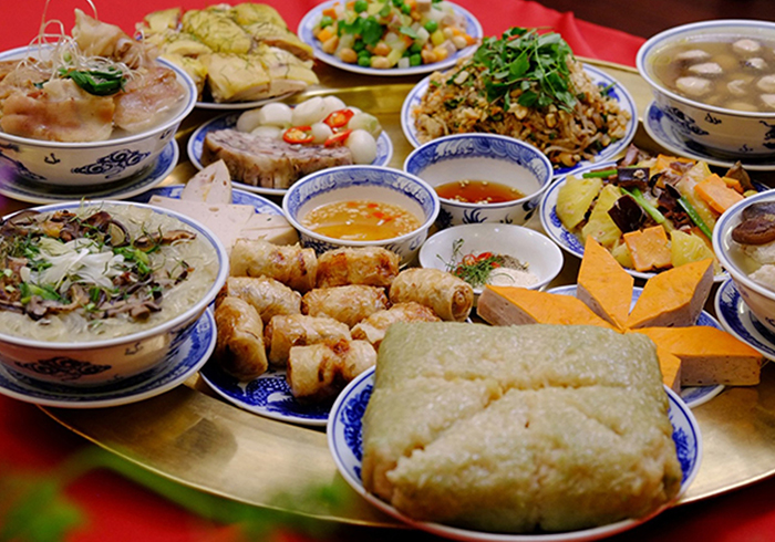 Bác sĩ cảnh báo 5 món ăn dễ gây tắc ruột nguy hiểm thường xuất hiện trên mâm cơm ngày Tết-2