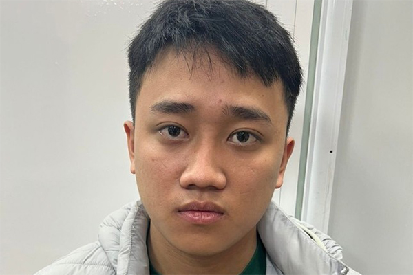 Clip: Bị giật dây chuyền, nữ nha sĩ giằng co với tên cướp và cái kết-1