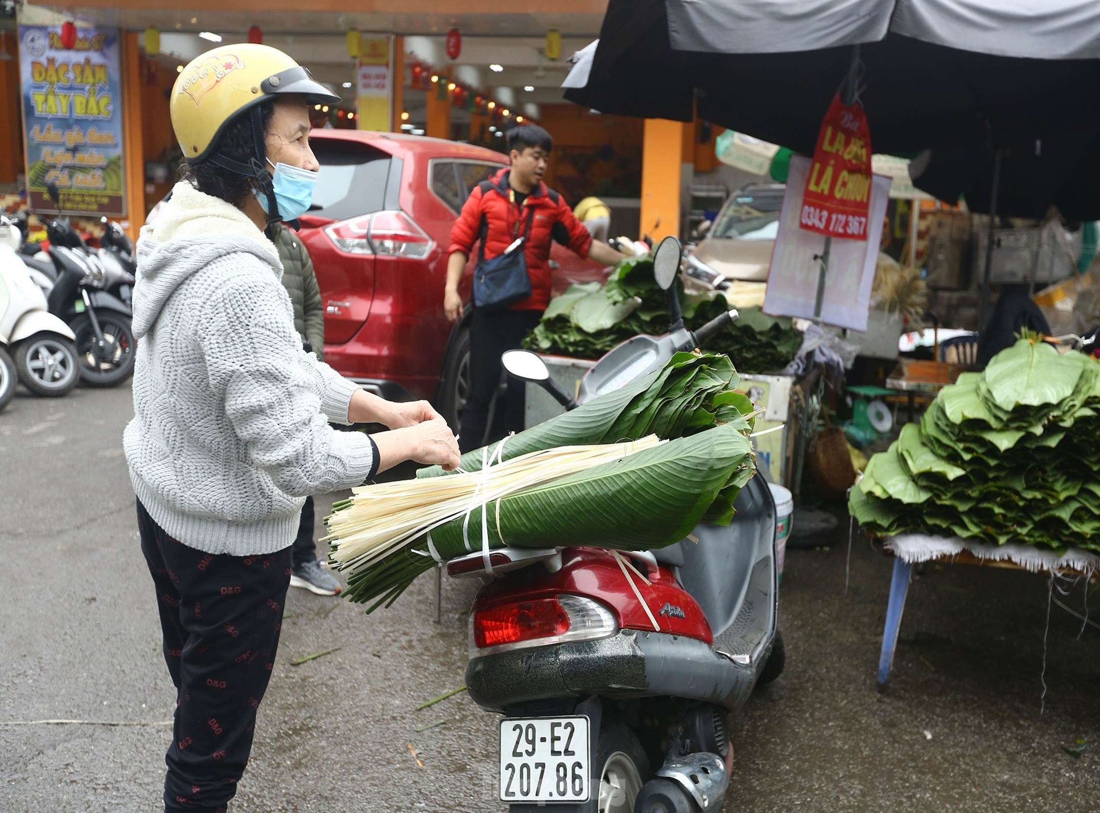 Chợ lá dong lâu đời nhất Hà Nội: Ngày bán hàng vạn lá, thu về hàng chục triệu-10