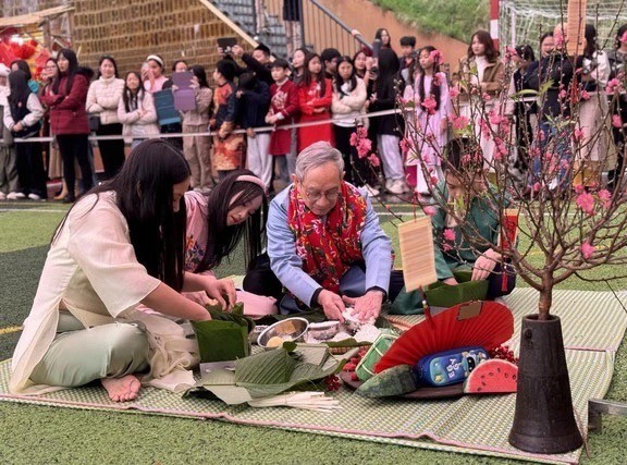 Thầy hiệu trưởng nhận bão like khi gửi thư yêu cầu không giao bài tập Tết-1