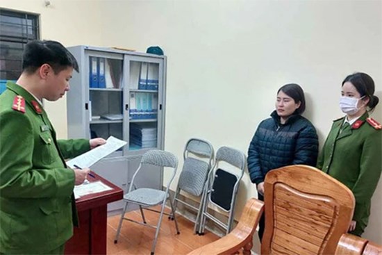 Dọa “cúng sao giải hạn”, người phụ nữ chiếm đoạt hàng trăm triệu đồng