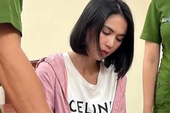 Người mẫu Ngọc Trinh hầu tòa