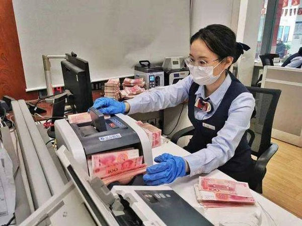 Cặp vợ chồng gửi tiết kiệm 3,4 tỷ đồng, sau 5 năm số dư chỉ còn hơn 3.000 đồng-3