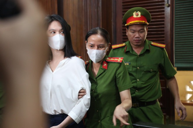 Phiên tòa xét xử Ngọc Trinh: 7 người trong ekip quay clip, chụp ảnh cũng được triệu tập-4