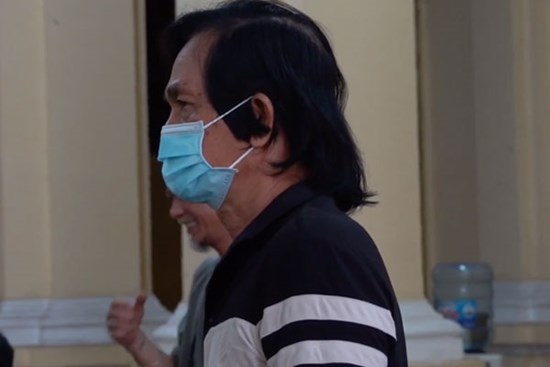 Phản ứng của bố Ngọc Trinh khi con được hưởng án treo, chiều nay sẽ đón con gái về nhà