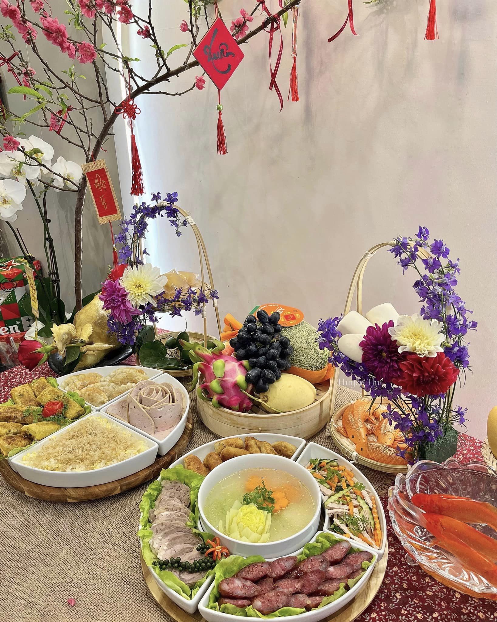 Đại hội khoe mâm cúng ông Công, ông Táo: Có người dậy từ 4 giờ sáng chuẩn bị để kịp giờ... đi làm!-3