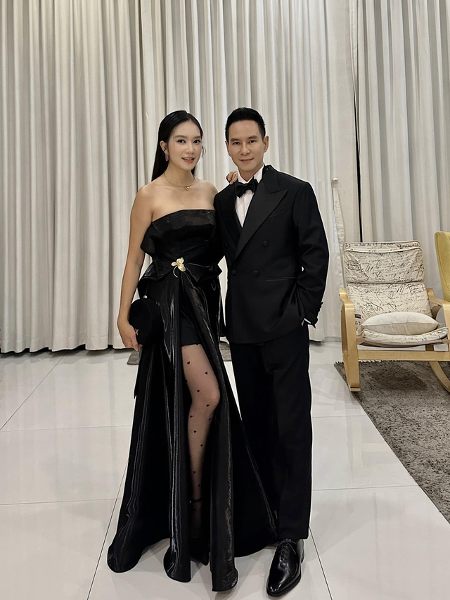 Tài tử Việt trăm tỷ cưới hot girl kém 17 tuổi, sinh 4 con, sống viên mãn, được showbiz kính nể-4