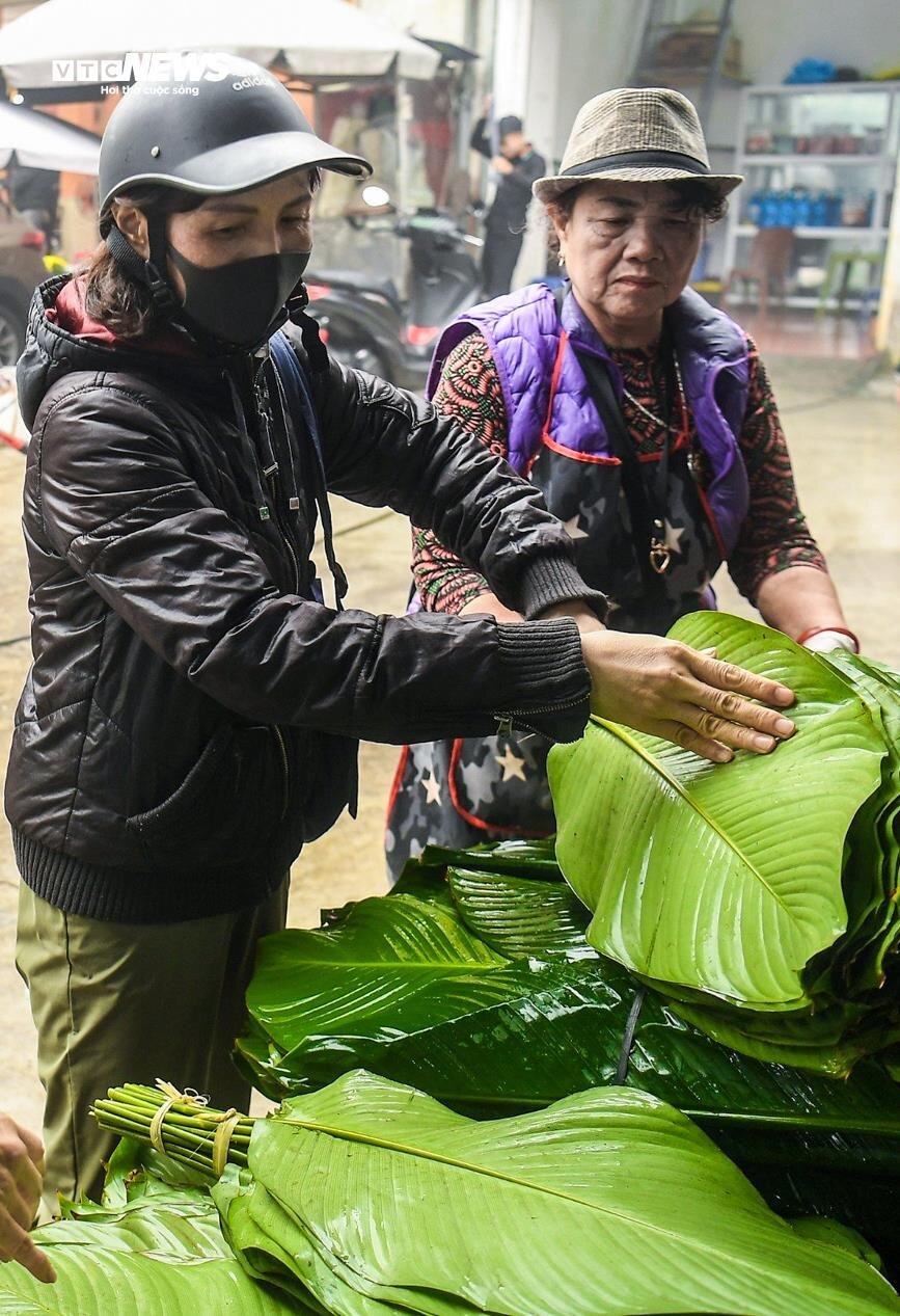 Chợ lá dong lâu đời nhất Hà Nội nhộn nhịp ngày giáp Tết-5