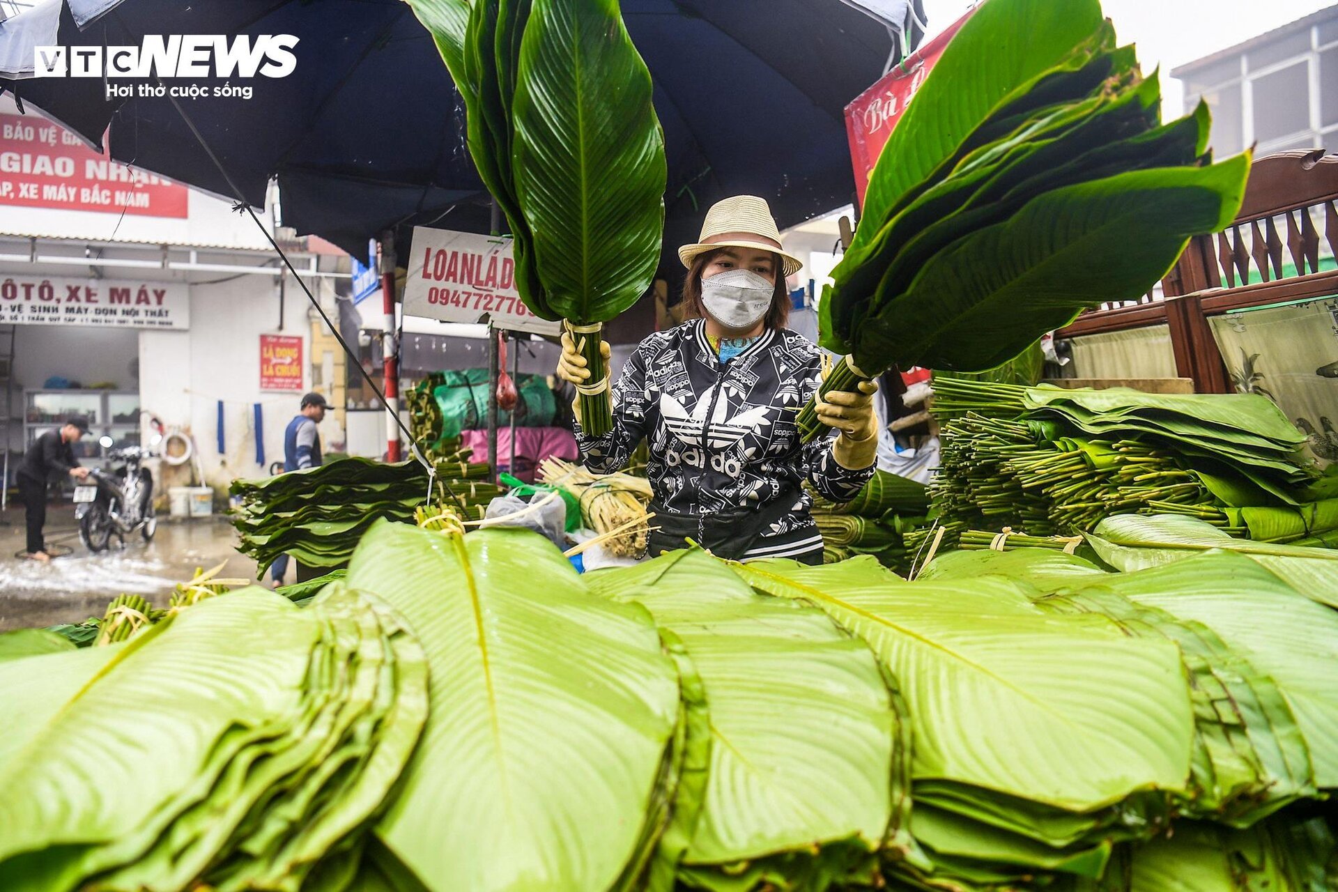 Chợ lá dong lâu đời nhất Hà Nội nhộn nhịp ngày giáp Tết-11
