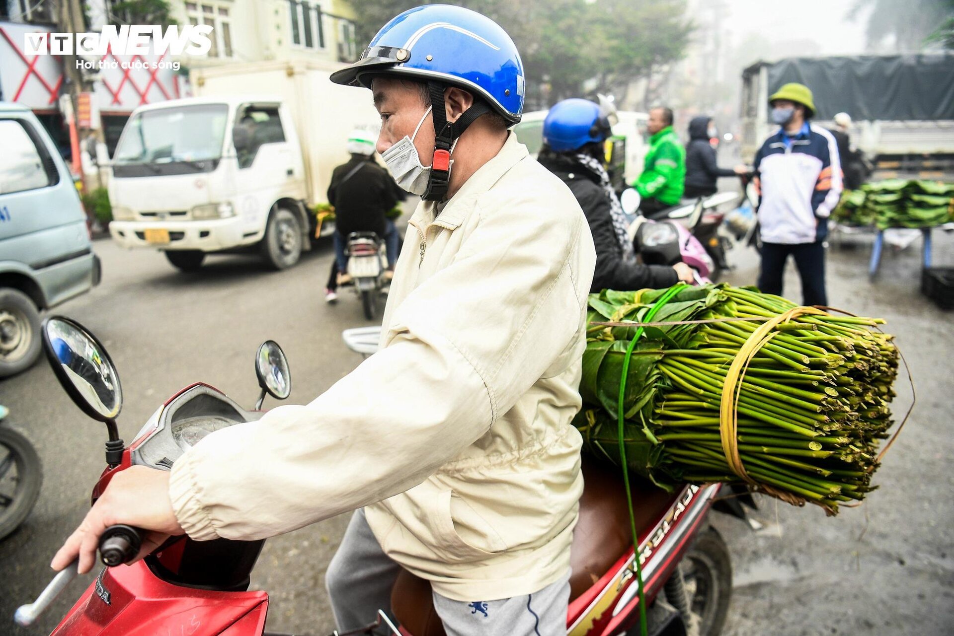 Chợ lá dong lâu đời nhất Hà Nội nhộn nhịp ngày giáp Tết-15