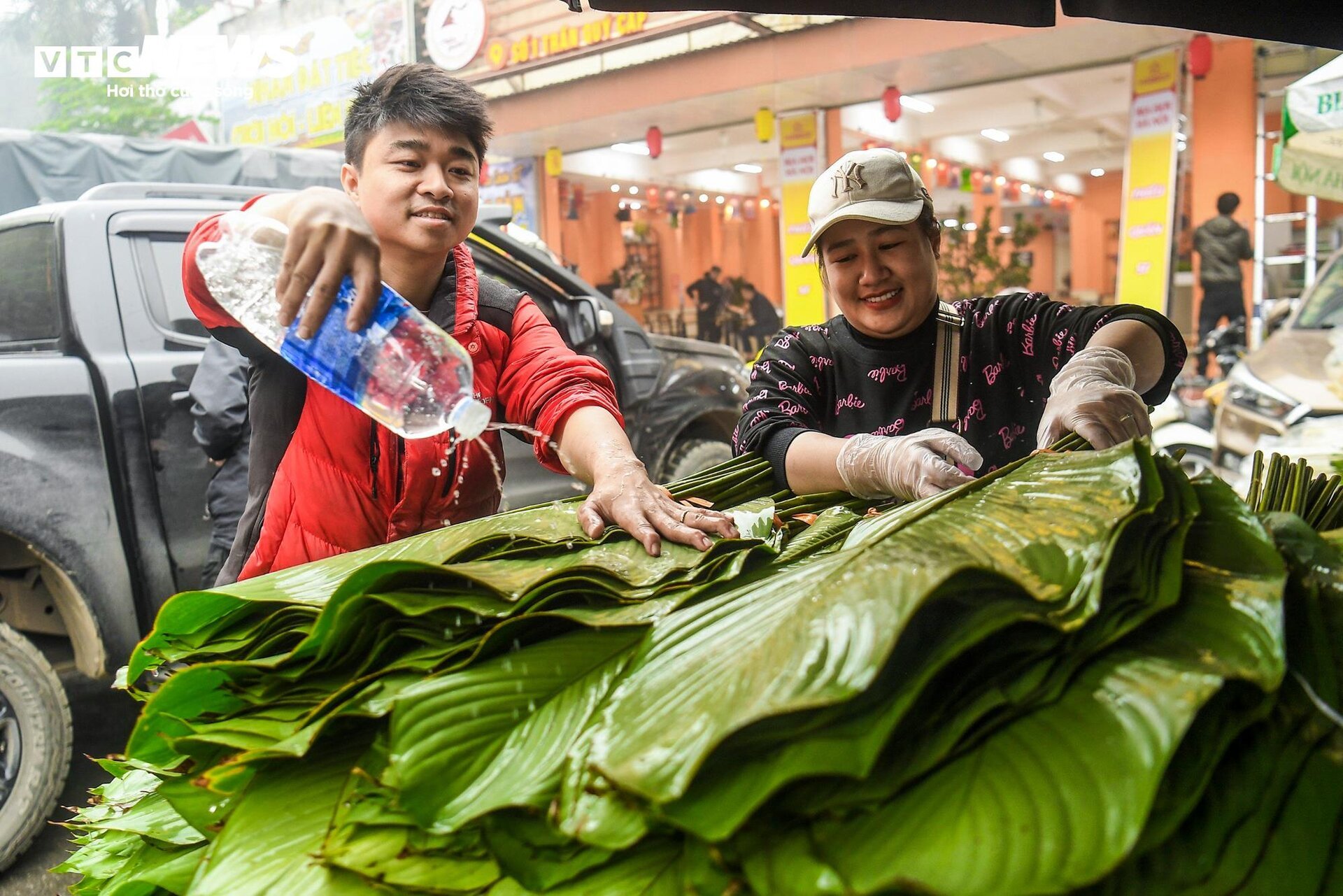 Chợ lá dong lâu đời nhất Hà Nội nhộn nhịp ngày giáp Tết-8