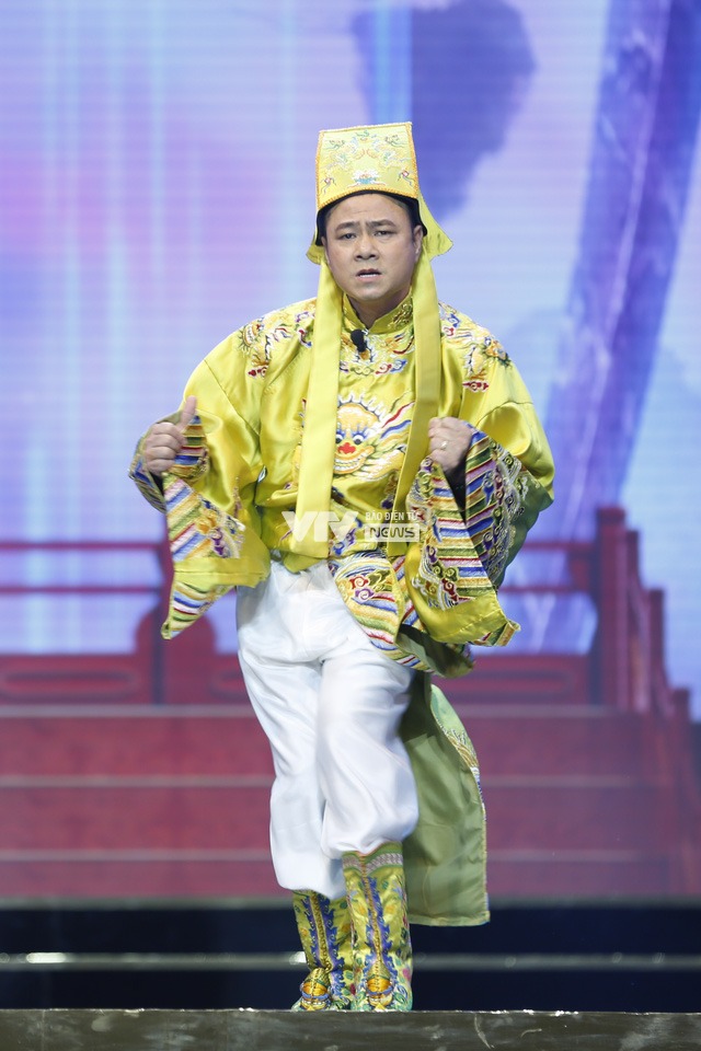 Nhà NSND Tự Long rộn ràng đón Tết: 23 tháng Chạp tưng bừng sắc hoa, gian thờ gây ấn tượng mạnh-10