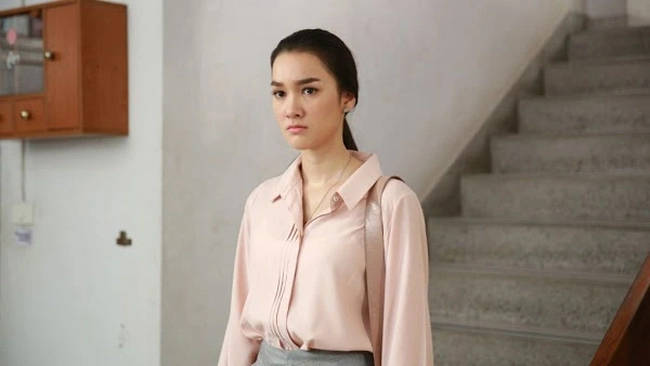 Choáng váng khi thấy anh trai đưa người yêu cũ đi mua sắm, bỏ mặc vợ ở nhà chăm con nhỏ-1