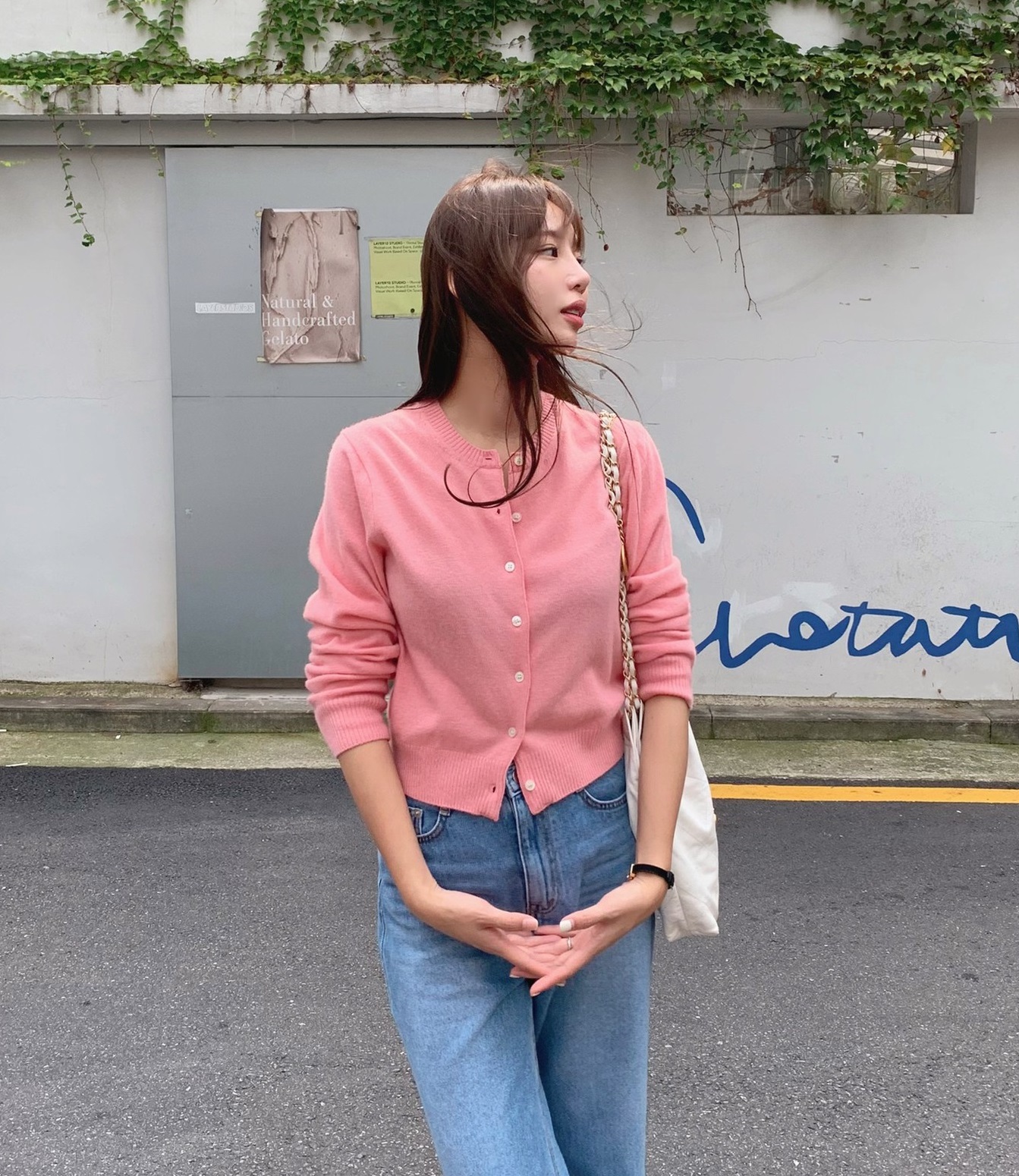 4 công thức diện áo len hack tuổi giúp bạn tỏa sáng dịp Tết-4