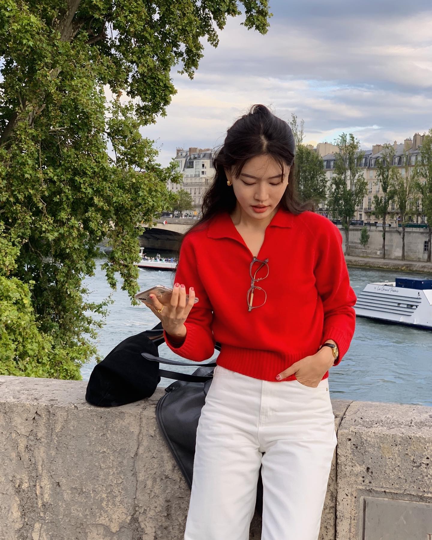 4 công thức diện áo len hack tuổi giúp bạn tỏa sáng dịp Tết-5