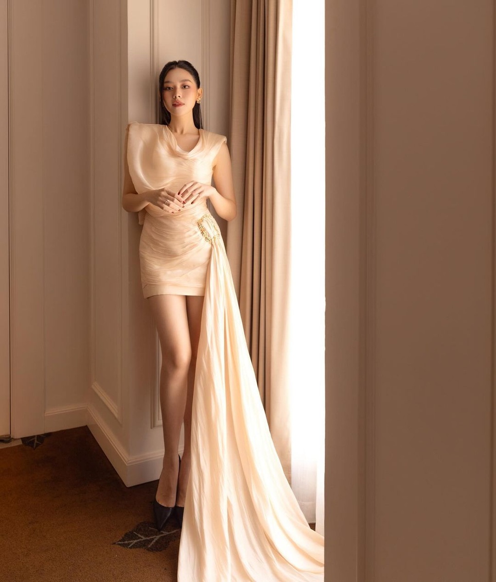 Á hậu sinh năm 2000 Tường San: Lấy chồng lúc 20 tuổi, cuộc sống giờ ra sao?-2