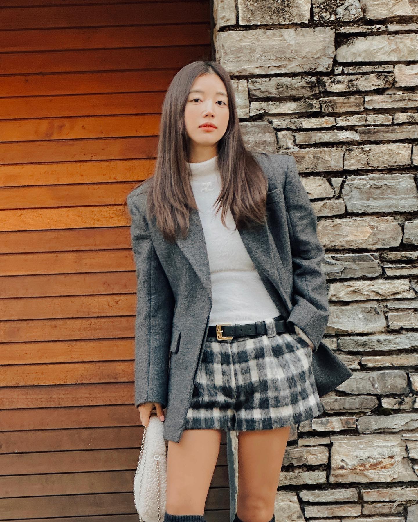 10 cách mặc áo blazer trẻ trung dành cho phụ nữ trên 40 tuổi-1