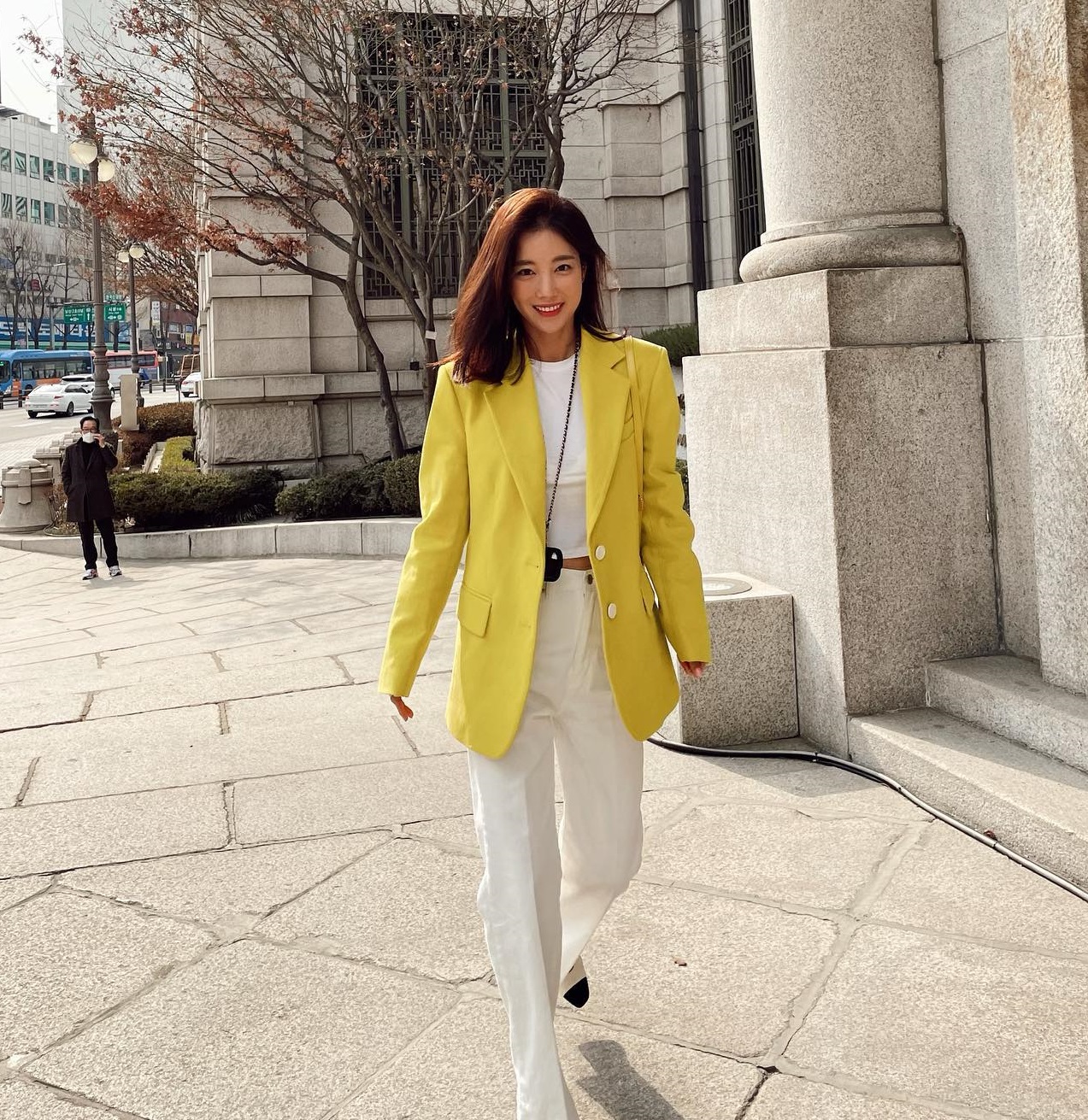 10 cách mặc áo blazer trẻ trung dành cho phụ nữ trên 40 tuổi-5