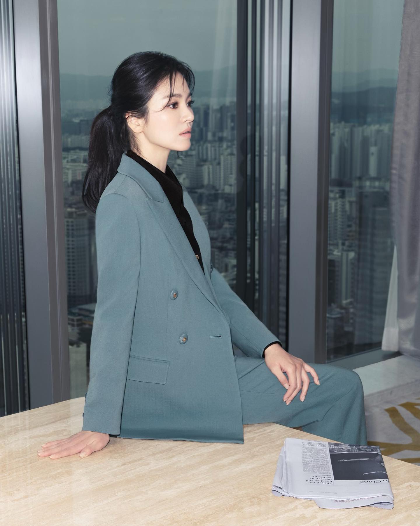 10 cách mặc áo blazer trẻ trung dành cho phụ nữ trên 40 tuổi-9