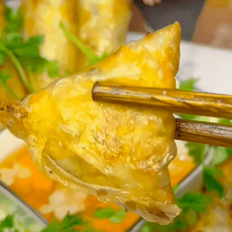 Cách gói nem tam giác cực dễ, mang bày mâm cỗ ngày Tết đẹp hết ý-14