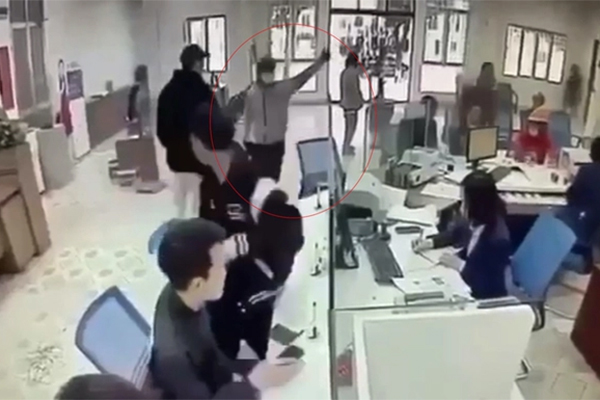 Cựu nhân viên ngân hàng ở Quảng Bình ôm hàng trăm tỷ bỏ trốn-1