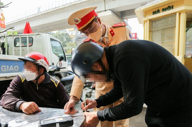Tài xế vi phạm nồng độ cồn được Cảnh sát giao thông giúp chở đi bán thịt ngày cận Tết-6