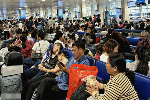 Gần 700 chuyến bay bị chậm, hủy ở sân bay Tân Sơn Nhất-5
