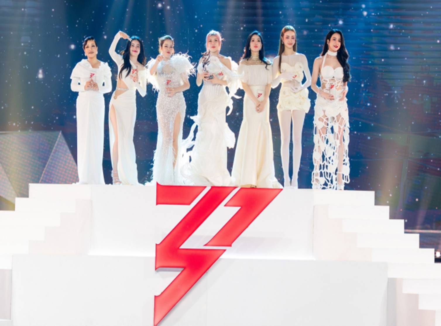 7 chị đẹp được debut chính thức lộ diện, Trang Pháp nhận 3 giải, đáng chú ý là MLee - Lệ Quyên trắng tay-5