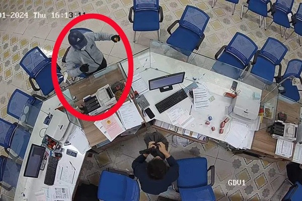 Truy bắt đối tượng dùng súng cướp ngân hàng tại Lâm Đồng-3