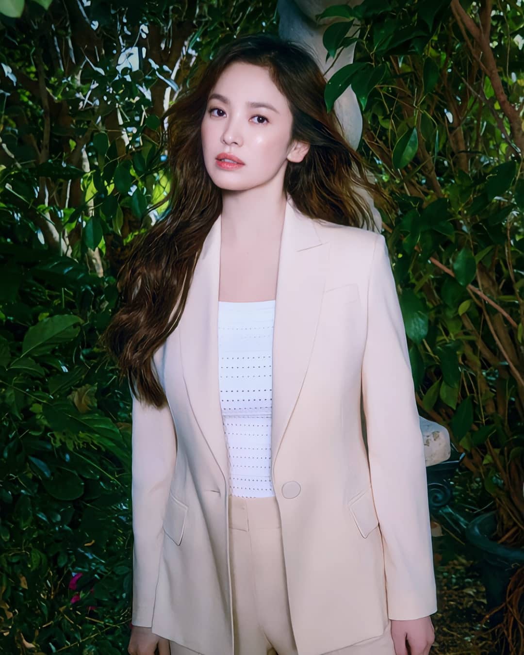 4 mẫu áo khoác làm nên phong cách trẻ trung, sang trọng của Song Hye Kyo-2