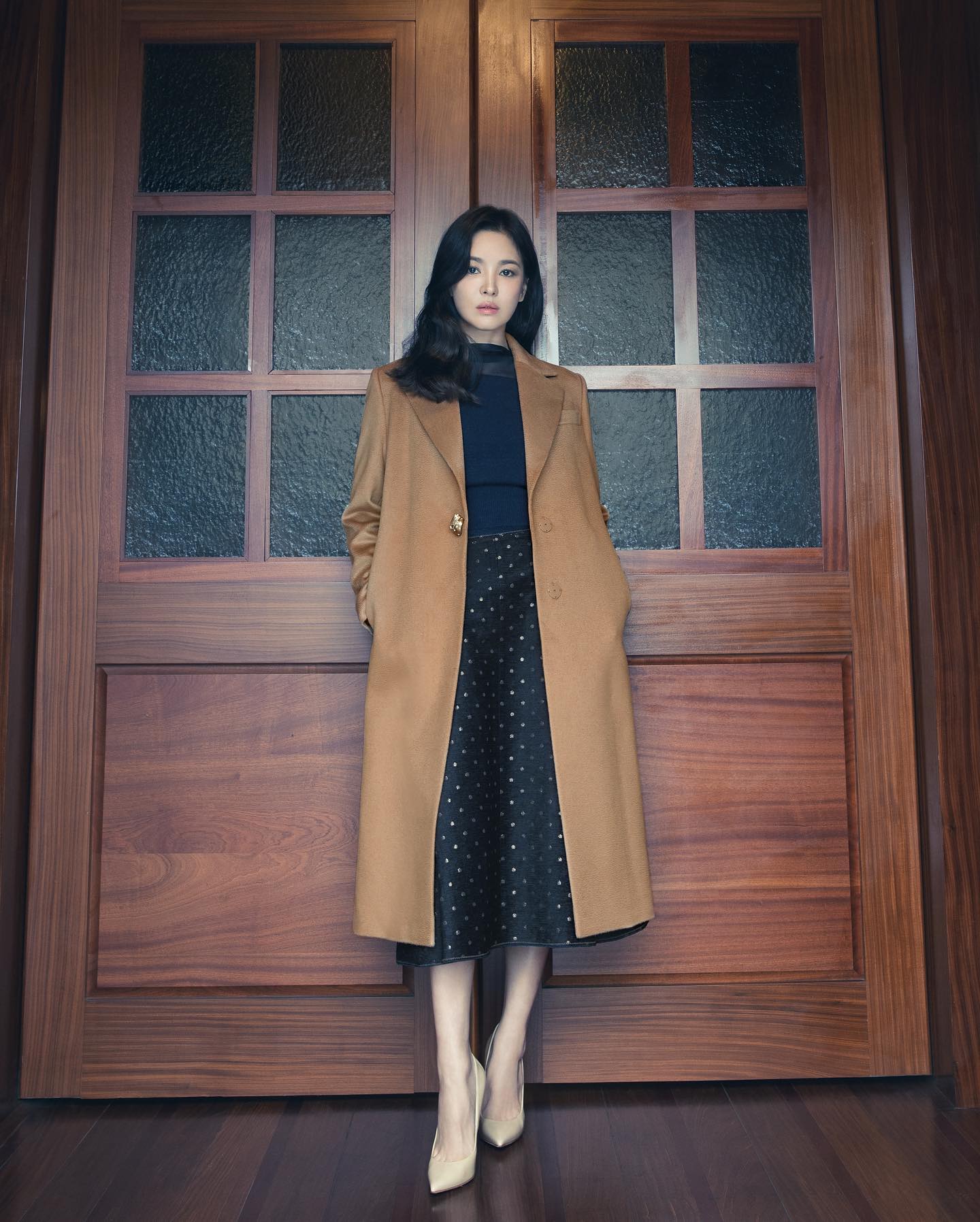 4 mẫu áo khoác làm nên phong cách trẻ trung, sang trọng của Song Hye Kyo-4
