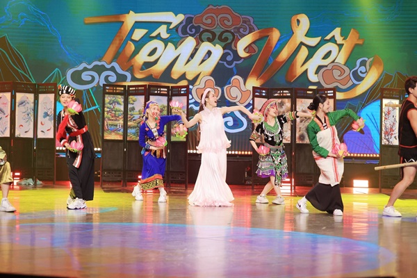 Đêm chung kết thiếu bùng nổ của Chị đẹp đạp gió rẽ sóng-1