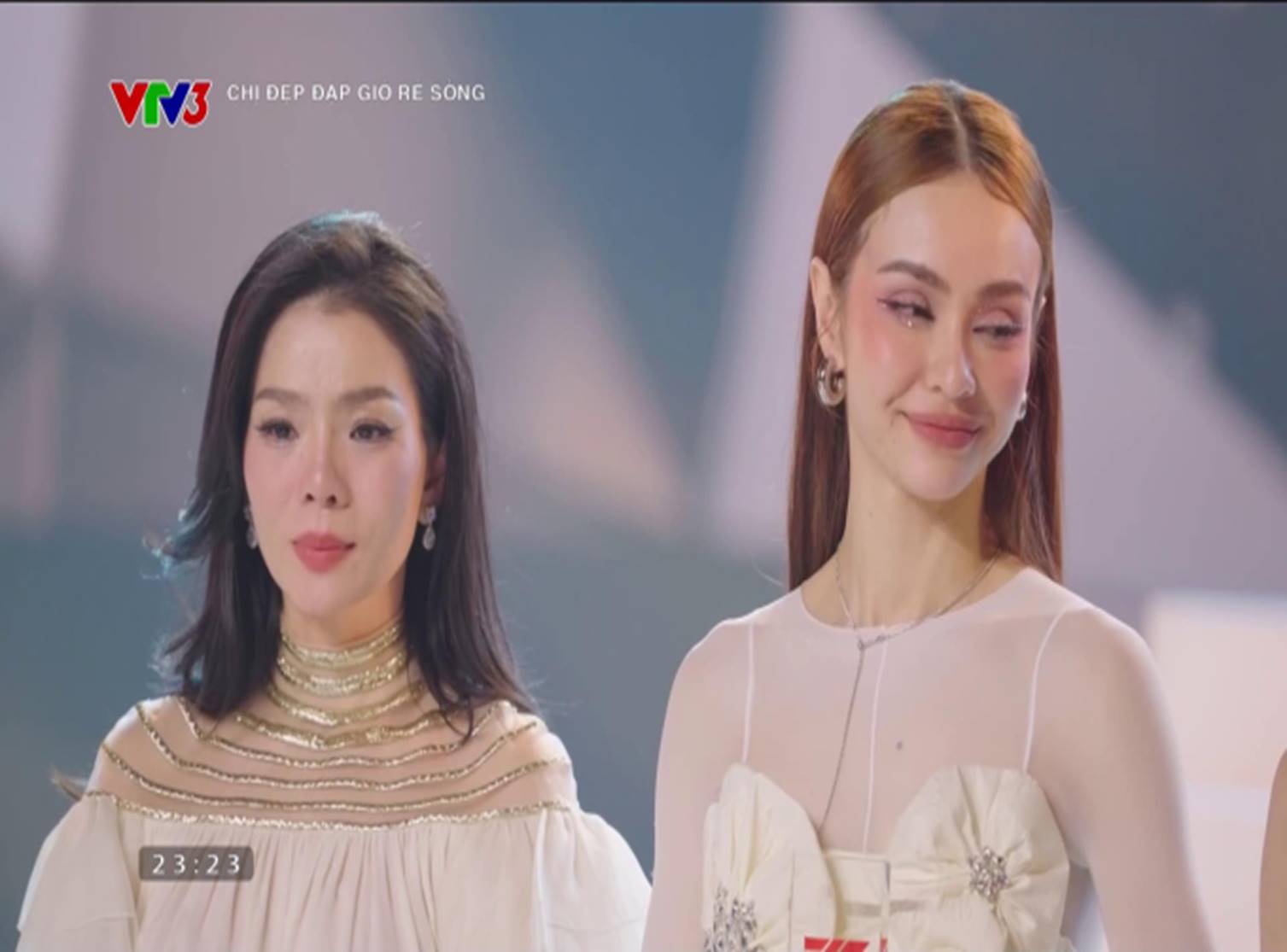 Nhóm 7 người tan rã sau vài phút debut, dàn chị đẹp có biểu cảm thế nào khi Lệ Quyên nhường slot?-2