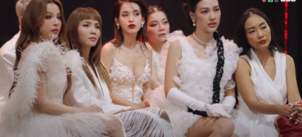 Tranh cãi việc Lệ Quyên cướp micro của MC Anh Tuấn bị cắt sóng-2